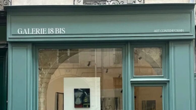 Facciata della Galerie d’Art 18BIS a Parigi