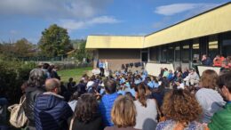 Cerimonia di apertura dell'anno scout del gruppo Rivoli 2 alla scuola Margherita Hack di Villarbasse